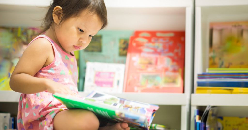 in-20-years-of-award-winning-picture-books,-non-white-people-made-up-just-12%-of-main-characters